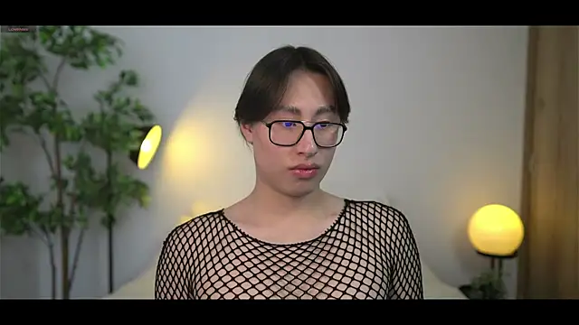 Snapshot of SrLuis18 chatting on December 4, 2025, 9:36 pm SrLuis18 online show from December 4, 2025, 9:36 pm