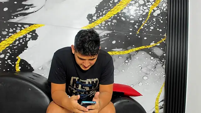 sweethot    online show from September 9, 2025, 2:26 pm