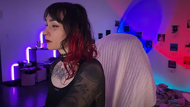 deadlysweet online show from February 14, 2026, 3:51 am