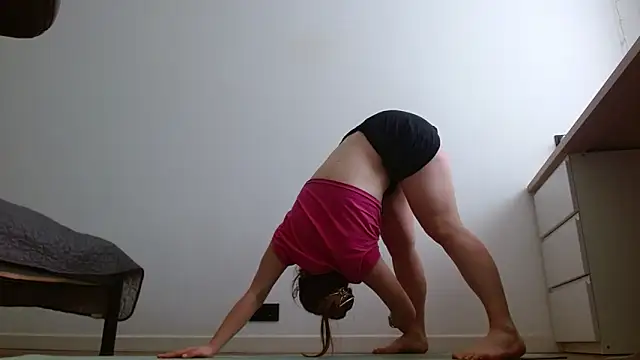 Olivia shine online show from March 27, 2026, 8:26 am