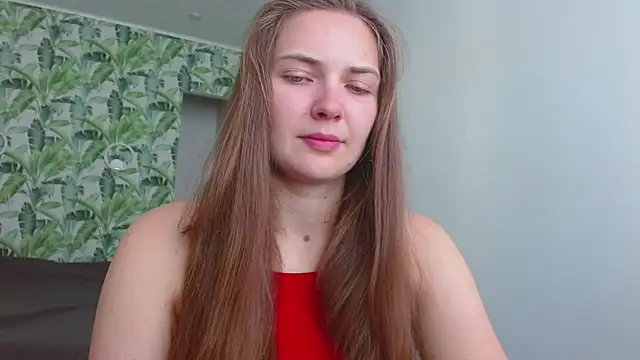 Snapshot of Olivia_shine chatting on June 17, 2026, 4:23 am Olivia shine online show from June 17, 2026, 4:23 am