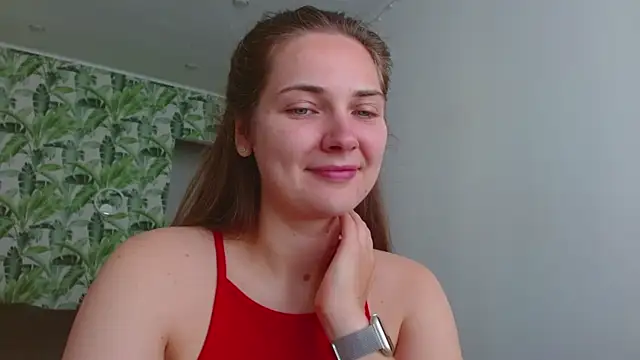 Snapshot of Olivia_shine chatting on July 5, 2026, 4:19 am Olivia shine online show from July 5, 2026, 4:19 am