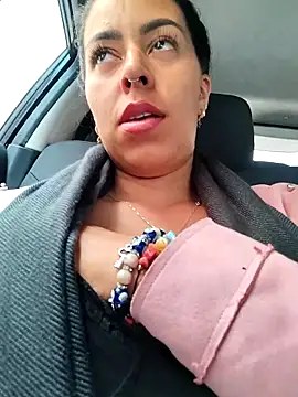 Snapshot of Emily_Wane chatting on November 17, 2025, 4:44 pm Emily Wane online show from November 17, 2025, 4:44 pm