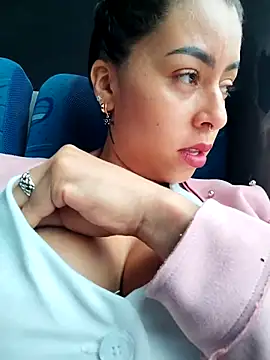 Snapshot of Emily_Wane chatting on November 13, 2025, 4:00 pm Emily Wane online show from November 13, 2025, 4:00 pm