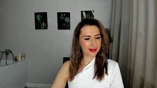 Snapshot of PassionGlow chatting on November 17, 2025, 3:43 am PassionGlow online show from November 17, 2025, 3:43 am