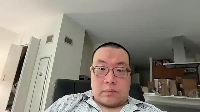 slaveasianboy online show from December 17, 2025, 4:34 pm