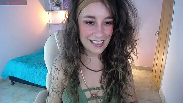 Paula Paz online show from September 11, 2025, 1:55 pm