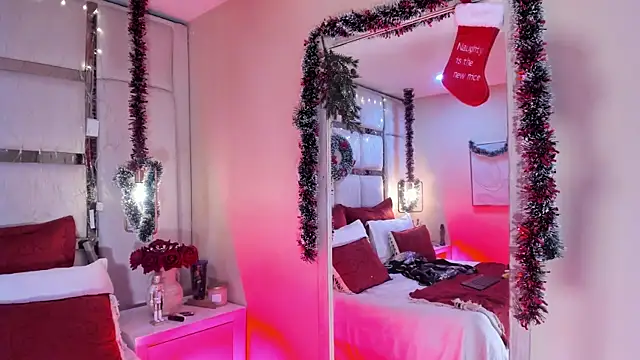 elizavenus online show from December 16, 2025, 12:42 pm