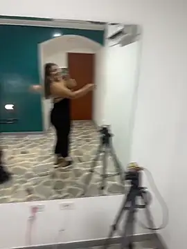 EVELIN MASON online show from April 20, 2026, 9:38 pm