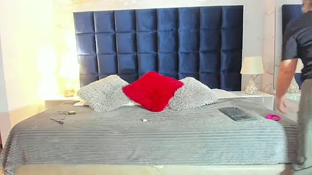 Snapshot of EVELIN_MASON chatting on July 12, 2026, 12:11 am EVELIN MASON online show from July 12, 2026, 12:11 am