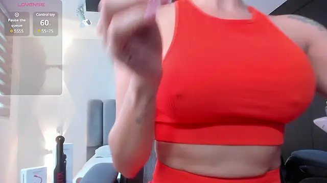 Snapshot of AnaRuiz chatting on March 18, 2025, 1:01 pm AnaRuiz online show from March 18, 2025, 1:01 pm