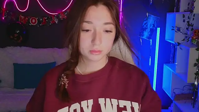 YasmineWest online show from October 28, 2025, 1:50 am