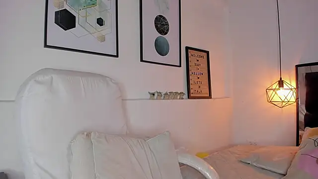 Snapshot of amysc chatting on November 4, 2025, 1:48 pm amysc online show from November 4, 2025, 1:48 pm