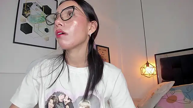 Snapshot of amysc chatting on October 28, 2025, 1:32 pm amysc online show from October 28, 2025, 1:32 pm