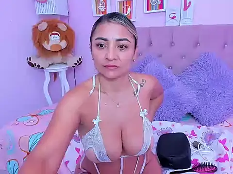 milf bigass  online show from April 20, 2026, 12:30 pm