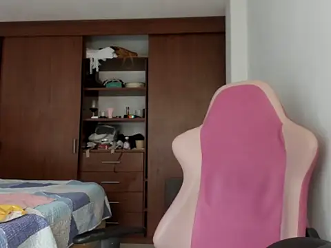 Lilithsabeth online show from April 14, 2026, 8:03 pm