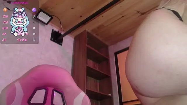 Snapshot of Sally23_ chatting on December 16, 2025, 2:10 pm Sally23 online show from December 16, 2025, 2:10 pm