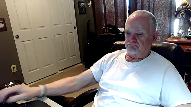 Snapshot of nobledad chatting on April 7, 2026, 6:21 pm nobledad online show from April 7, 2026, 6:21 pm