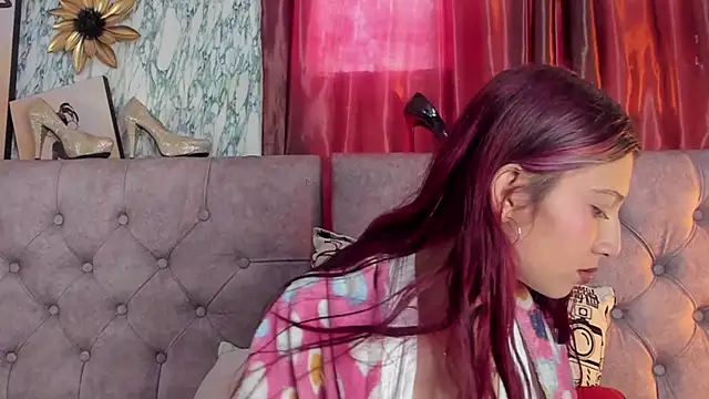 Snapshot of _Scarlett_01 chatting on December 5, 2025, 2:04 pm Scarlett 01 online show from December 5, 2025, 2:04 pm