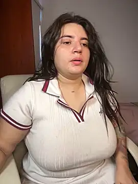 Snapshot of horny_roomiess chatting on June 18, 2026, 8:58 pm horny roomiess online show from June 18, 2026, 8:58 pm
