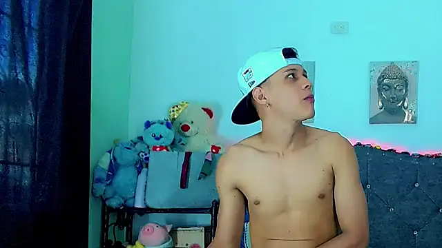 Snapshot of Liamscott_ chatting on February 23, 2026, 9:15 pm Liamscott online show from February 23, 2026, 9:15 pm