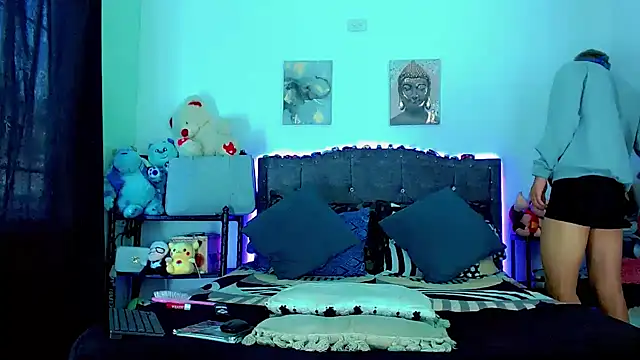 Liamscott  online show from March 13, 2026, 8:14 pm