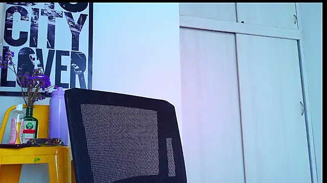 purple em69 online show from February 27, 2026, 6:52 pm