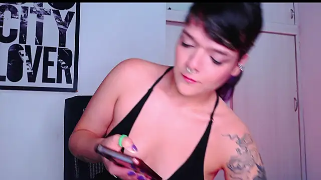 purple em69 online show from February 6, 2026, 4:30 am