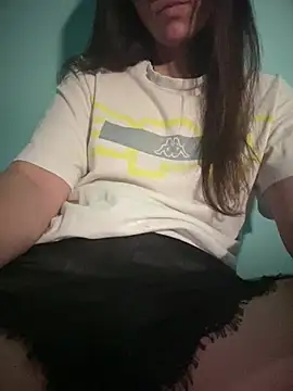 Snapshot of rossana99_ chatting on July 4, 2026, 4:44 pm rossana99 online show from July 4, 2026, 4:44 pm