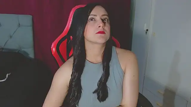 Noamartin  online show from February 19, 2026, 11:45 pm