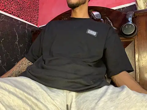 tanned boy online show from March 26, 2026, 11:08 am