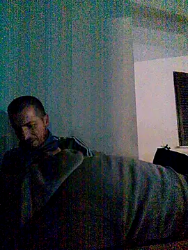 tinybear79 online show from October 6, 2025, 9:37 pm