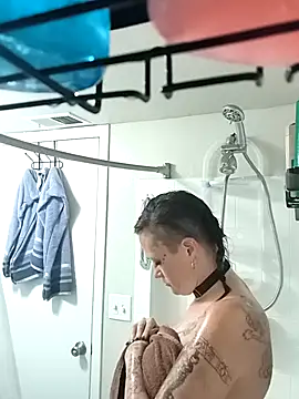 Snapshot of renegade_vyxxen chatting on March 16, 2026, 9:06 pm renegade vyxxen online show from March 16, 2026, 9:06 pm