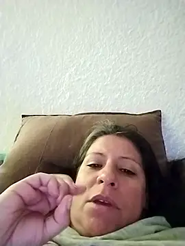 LucifernandaSw online show from May 17, 2026, 10:48 am