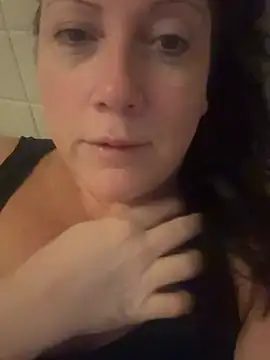 Snapshot of xsexycurvymilf chatting on January 9, 2025, 7:10 am xsexycurvymilf online show from January 9, 2025, 7:10 am