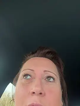 Snapshot of xsexycurvymilf chatting on December 24, 2024, 7:17 am xsexycurvymilf online show from December 24, 2024, 7:17 am