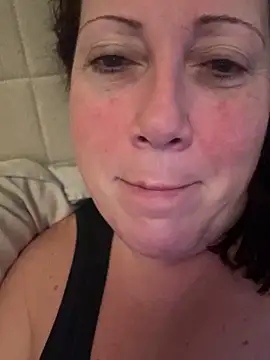 Snapshot of xsexycurvymilf chatting on February 17, 2025, 6:53 am xsexycurvymilf online show from February 17, 2025, 6:53 am