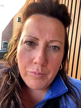 Snapshot of xsexycurvymilf chatting on September 30, 2025, 11:27 am xsexycurvymilf online show from September 30, 2025, 11:27 am