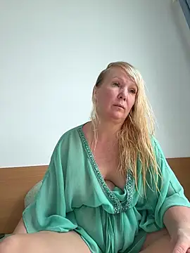 EmmaInLove23 online show from March 10, 2026, 2:37 am