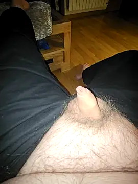 hotdog4you2 online show from April 3, 2026, 11:44 pm