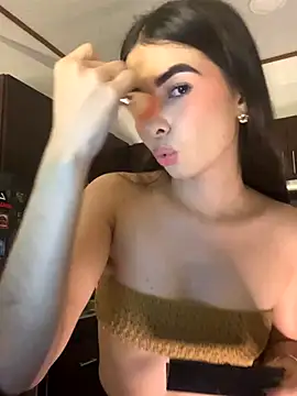 Coralinee 01 online show from November 25, 2025, 12:33 am