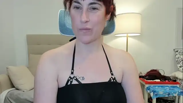 emmita69  online show from February 28, 2026, 9:47 pm