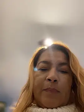 Snapshot of Jlo_69 chatting on October 31, 2025, 10:01 am Jlo 69 online show from October 31, 2025, 10:01 am