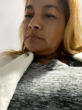 Snapshot of Jlo_69 chatting on September 19, 2025, 5:22 am Jlo 69 online show from September 19, 2025, 5:22 am