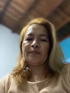 Snapshot of Jlo_69 chatting on September 18, 2025, 3:42 am Jlo 69 online show from September 18, 2025, 3:42 am