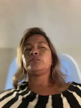 Snapshot of Jlo_69 chatting on February 6, 2025, 1:49 am Jlo 69 online show from February 6, 2025, 1:49 am