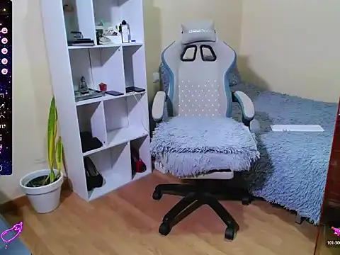 Snapshot of Sweetaine111 chatting on February 8, 2026, 8:06 pm Sweetaine111 online show from February 8, 2026, 8:06 pm