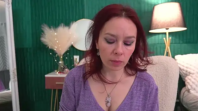 HaileyMoonn online show from December 16, 2025, 3:33 am