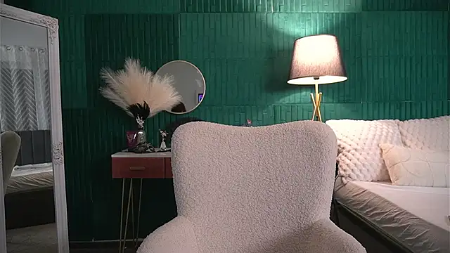 HaileyMoonn online show from February 26, 2026, 4:34 am