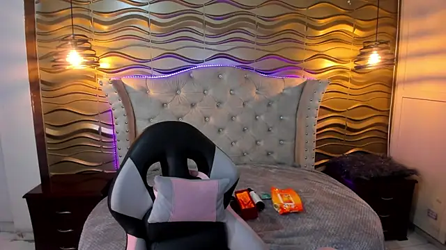 Andreita Jones online show from October 4, 2025, 11:45 am